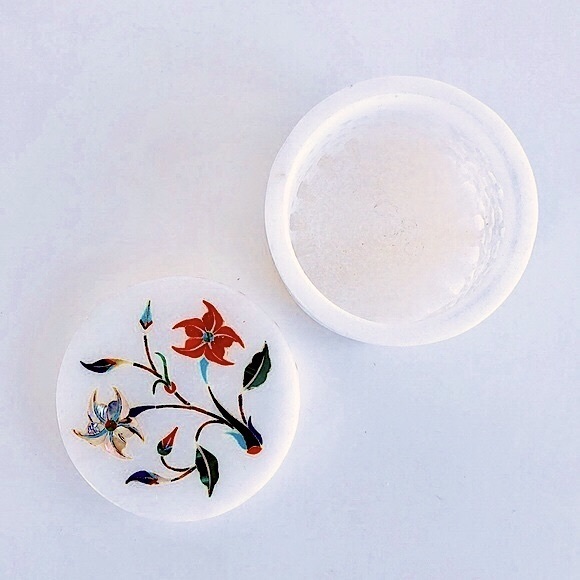 Marble Trinket Box Inlaid/w Semi Precious Stones - Picture 4 of 14